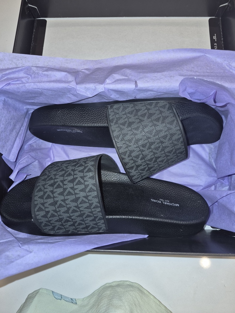 Michael Kors Women's Black Logo Slide Sandals size 9